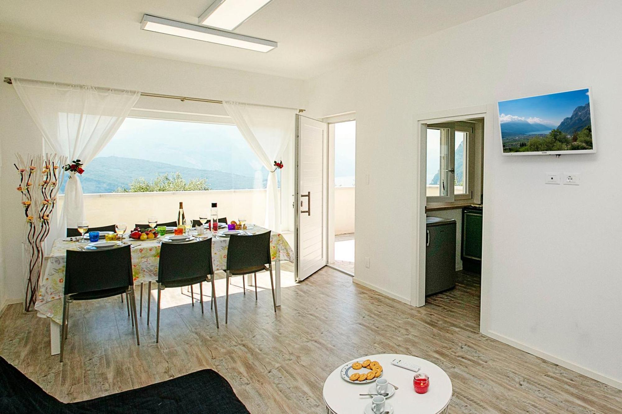 Casa Rene - Happy Rentals Tenno Exterior photo